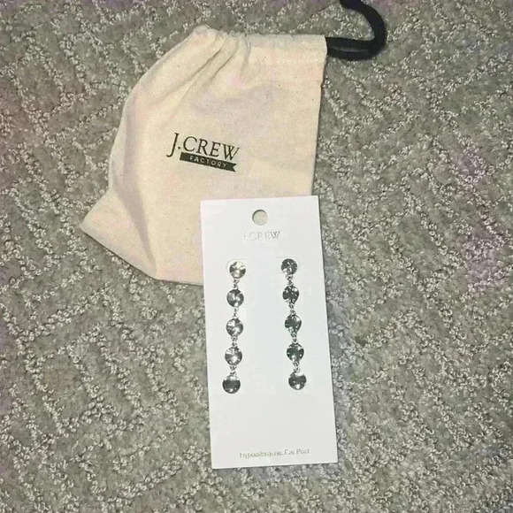 J. Crew Factory Jewelry - NWT JCREW FACTORY DANGLE GOLD EARRINGS